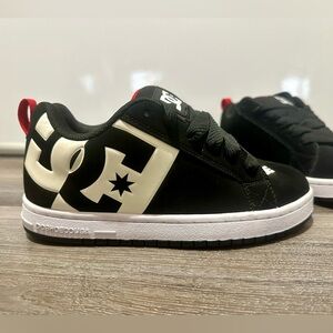 DC big Kids or men’s Black and White Court Graffik Sneakers